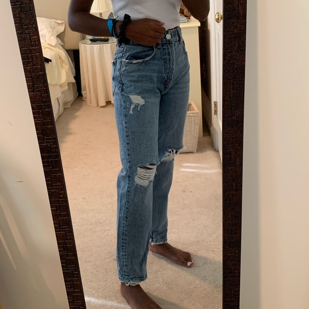 Zara ripped mom fit jeans REF. 4365/037 - size 2
